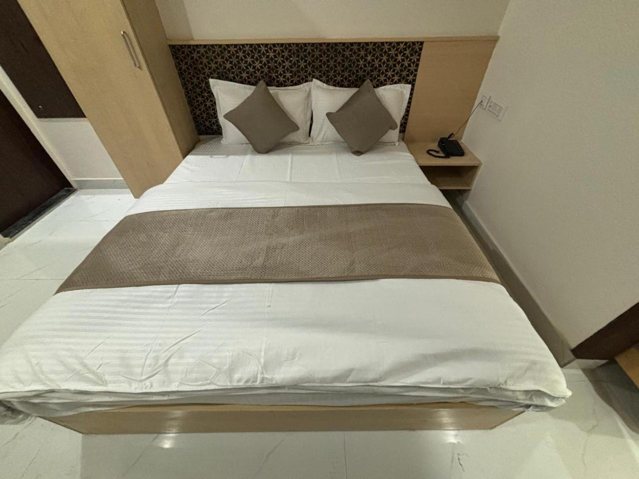 Hotel Silver Moon Jaipur Ngoại thất bức ảnh